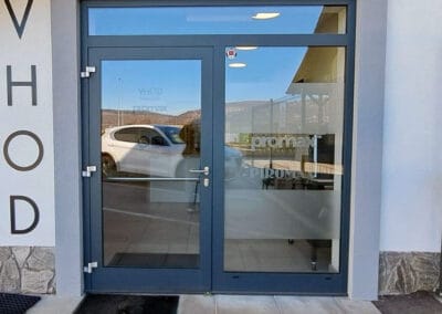 Ključavničarstvo Šmajdek Aluminijasto stavbno pohištvo Vrata